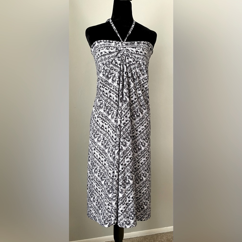 Dakine Black and White Stretch Convertible MIDI Dress